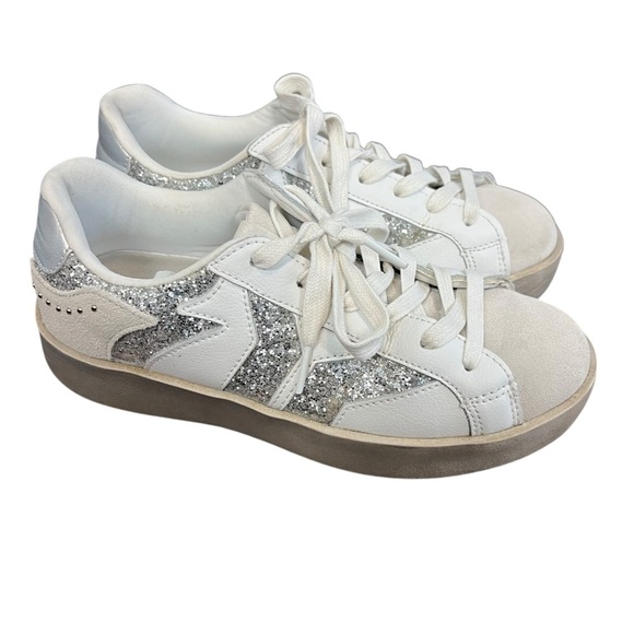 Culture of Brave C.O.B Play Leather Sneaker in Silver with Glitter Wing - Picture 1 of 10